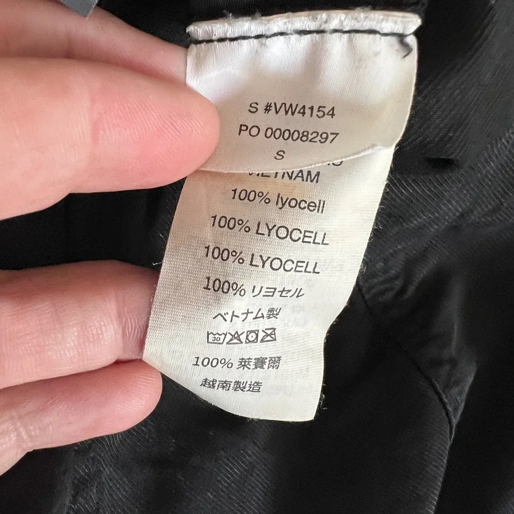 Vuori pants versatile